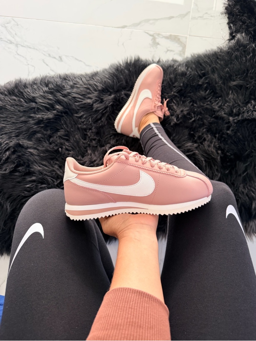 Nike Cortez - Picture 3 of 13